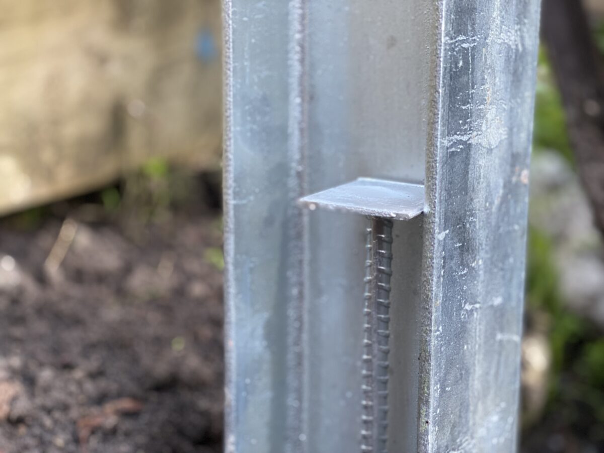 Retaining Wall Steel Sleeper Posts 5 Year Strength Guarantee